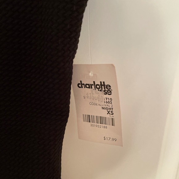 Top. - Picture 3 of 5